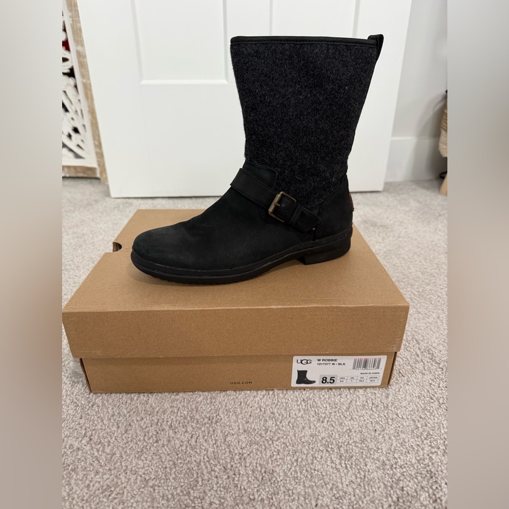 Ugg Robbie Waterproof/Snow Boot